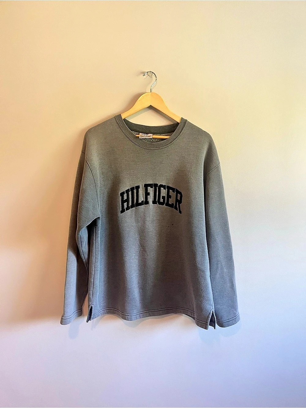Vintage Tommy Hilfiger Gray Sweater Size Medium